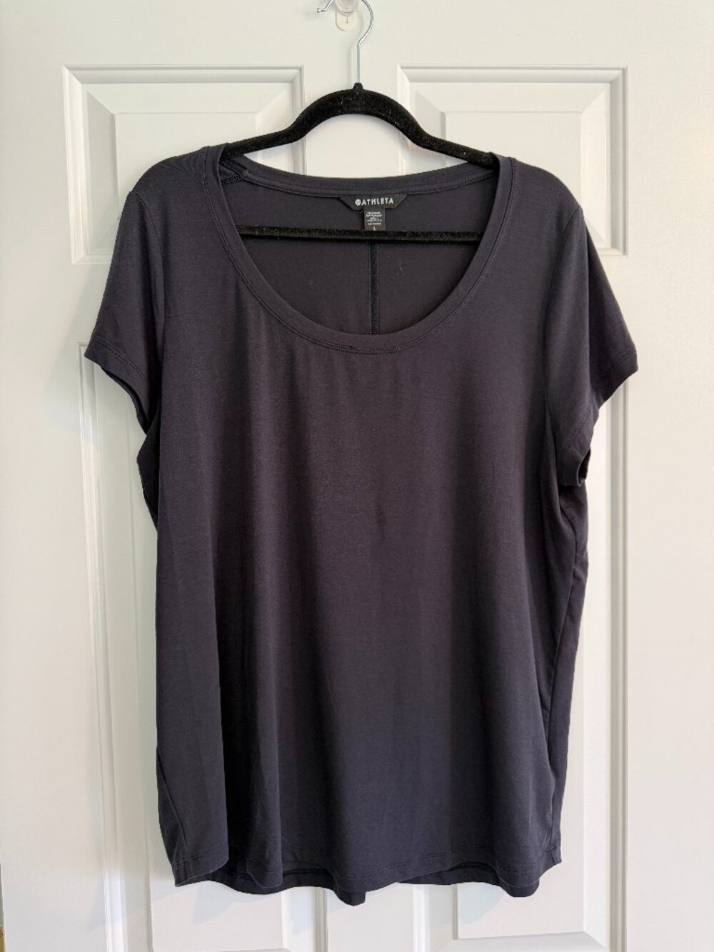 Athleta Black Scoop Neck Tee Relaxed Fit Size Large